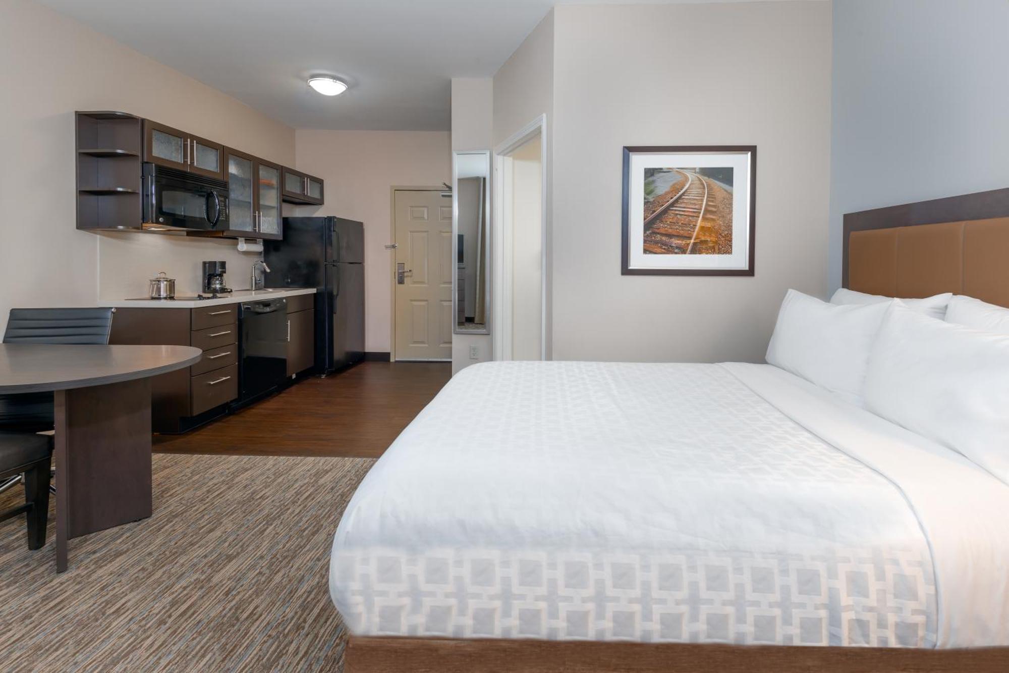 Candlewood Suites Athens By Ihg Exterior photo